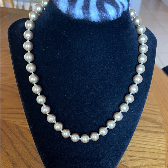 Lauren Ralph Lauren Pearl-Style Necklace in Champagne - Picture 3 of 5